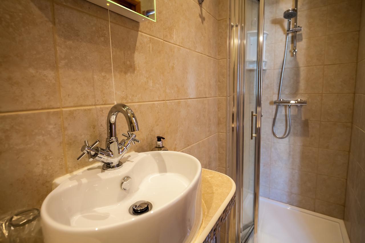 Langdon Farm Guest House Kilgetty Екстериор снимка